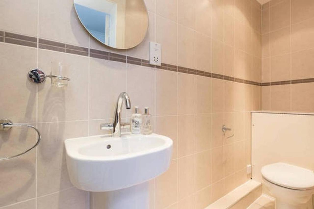 Altido Amazing Hanover St Apt In City Centre 2Br, 2Bath Edinburg Exteriör bild